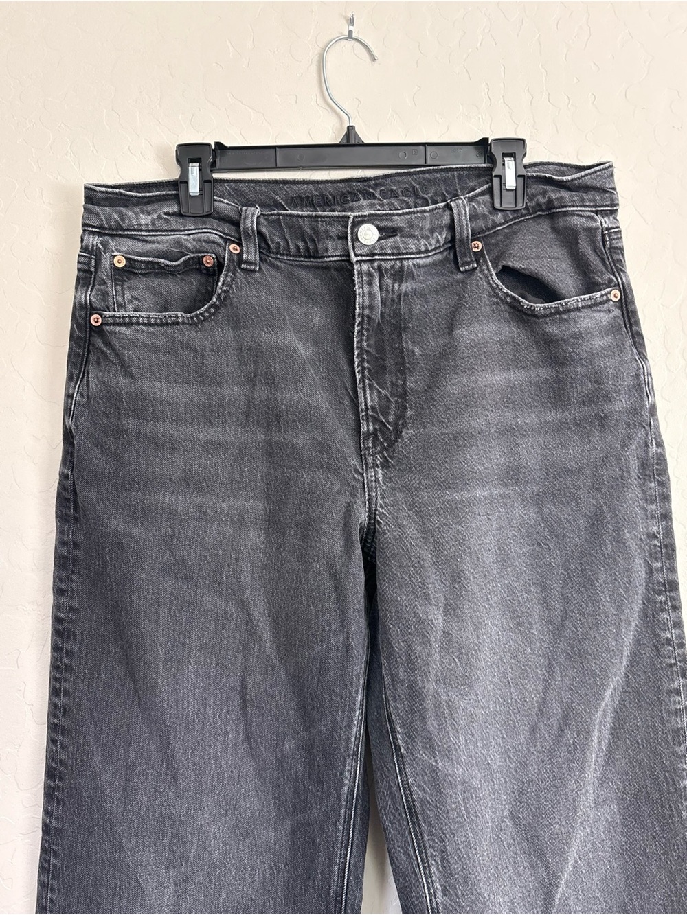 American Eagle Black High Rise Stovepipe Cuffed Crop Jeans Women's 14 Short - Picture 2 of 6